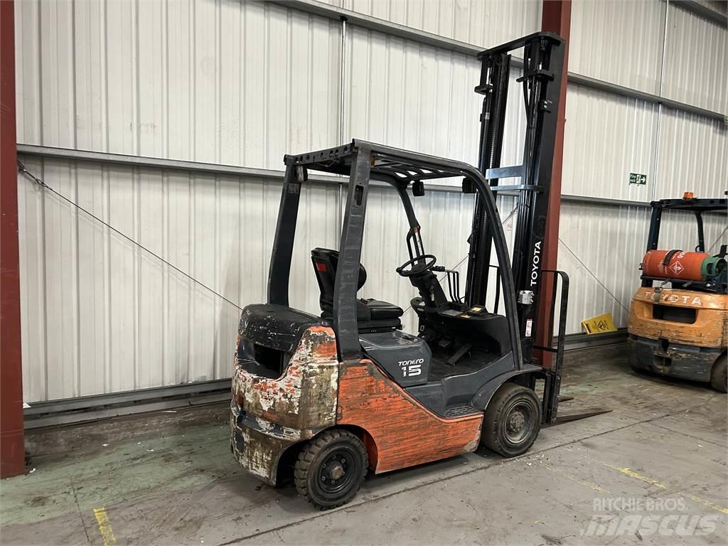 Toyota 02-8FDF15 Dieselstapler
