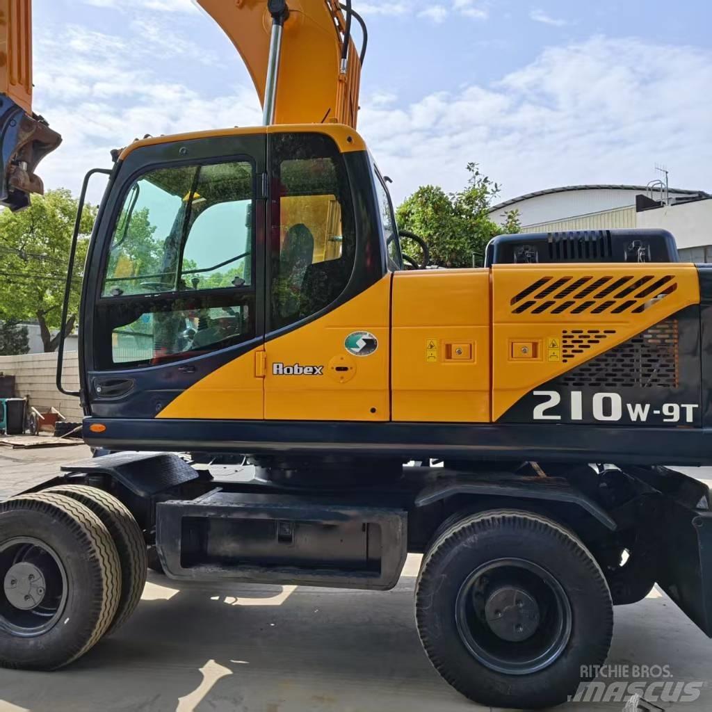 Hyundai 210w-9 Mobilbagger