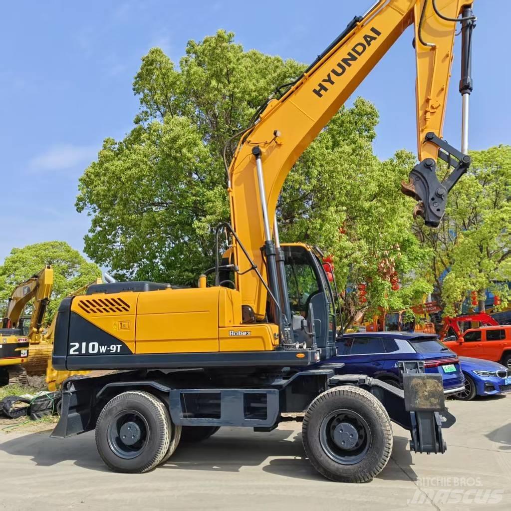 Hyundai 210w-9 Mobilbagger