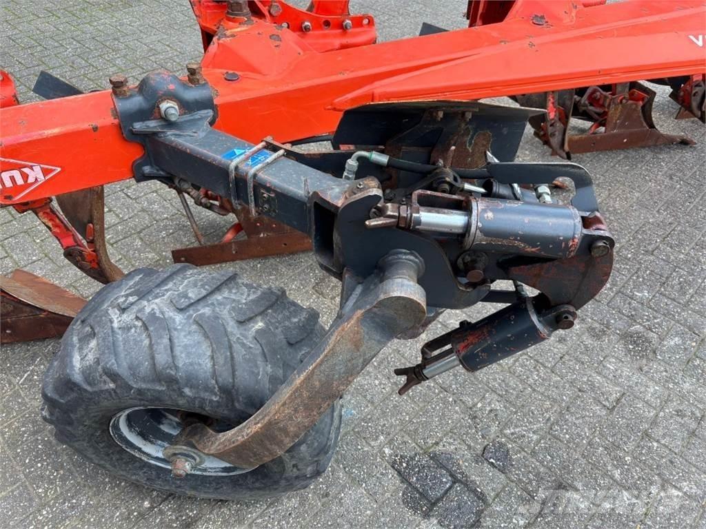 Kuhn VM 1525T Pflüge