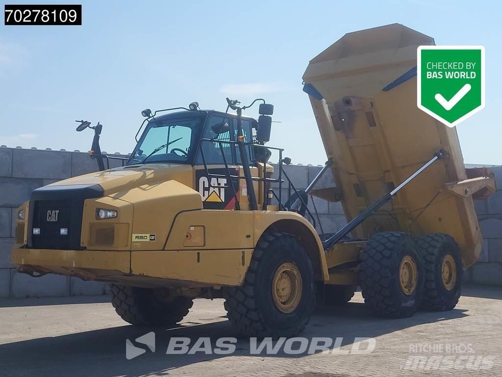 CAT 735 C Dumper - Knickgelenk