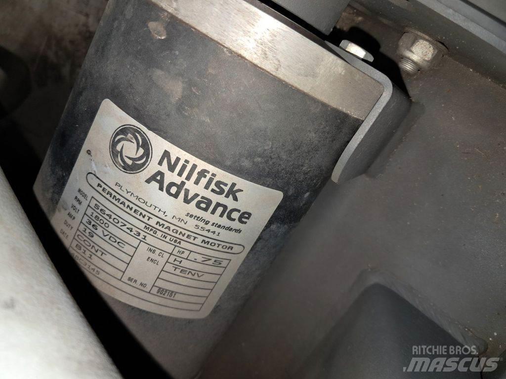 Nilfisk BR1050CS Innenraumkehrmaschinen