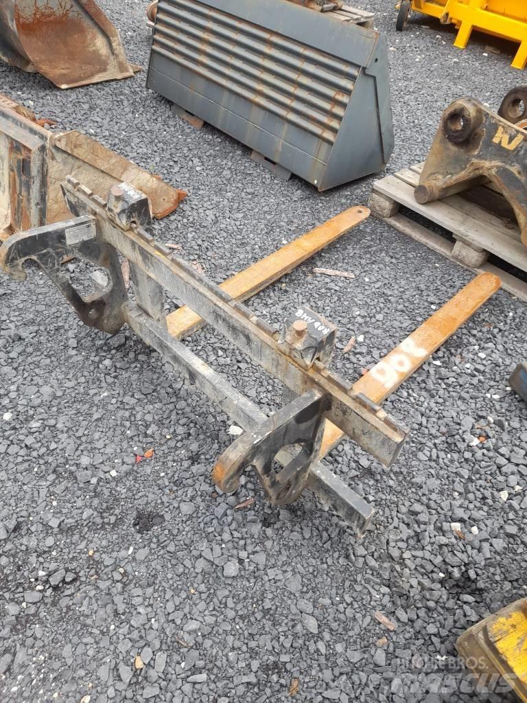 CAT 908M Radlader