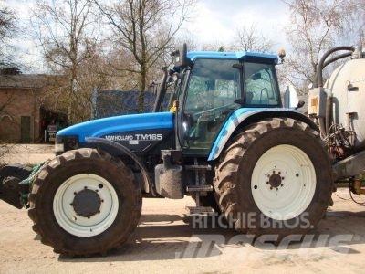 New Holland TM 165 Traktoren