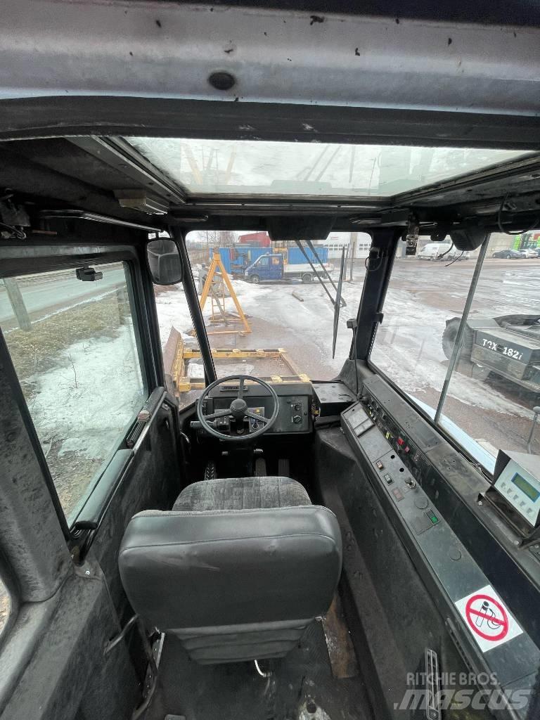 Sisu TRX181 Terminalzugmaschinen