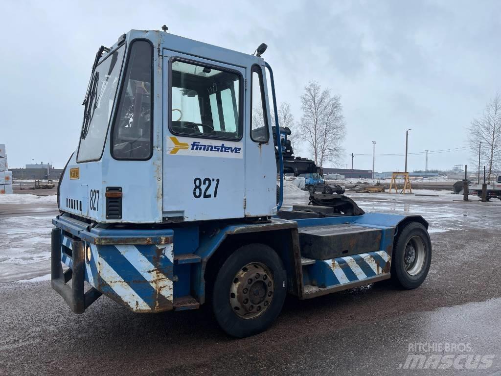 Sisu TRX181 Terminalzugmaschinen