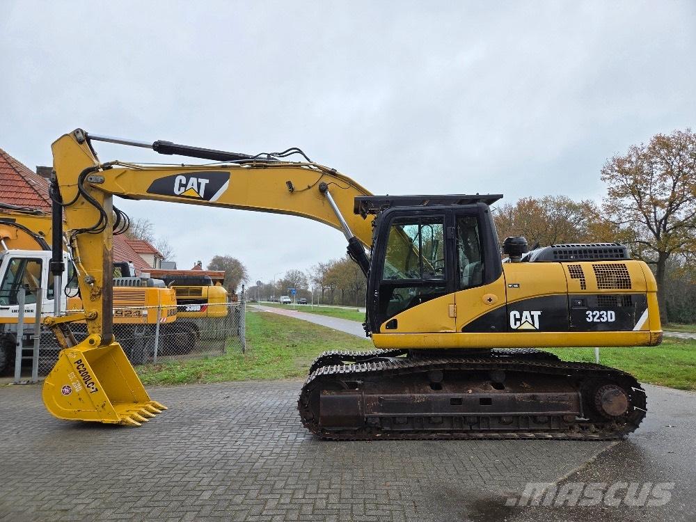 CAT 323DL Raupenbagger