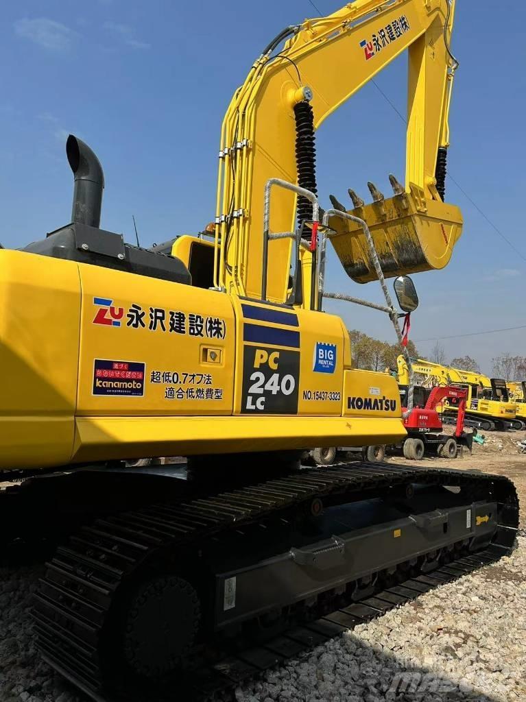 Komatsu 240-8 Raupenbagger