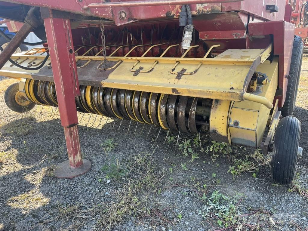 New Holland 544 Rundballenpressen