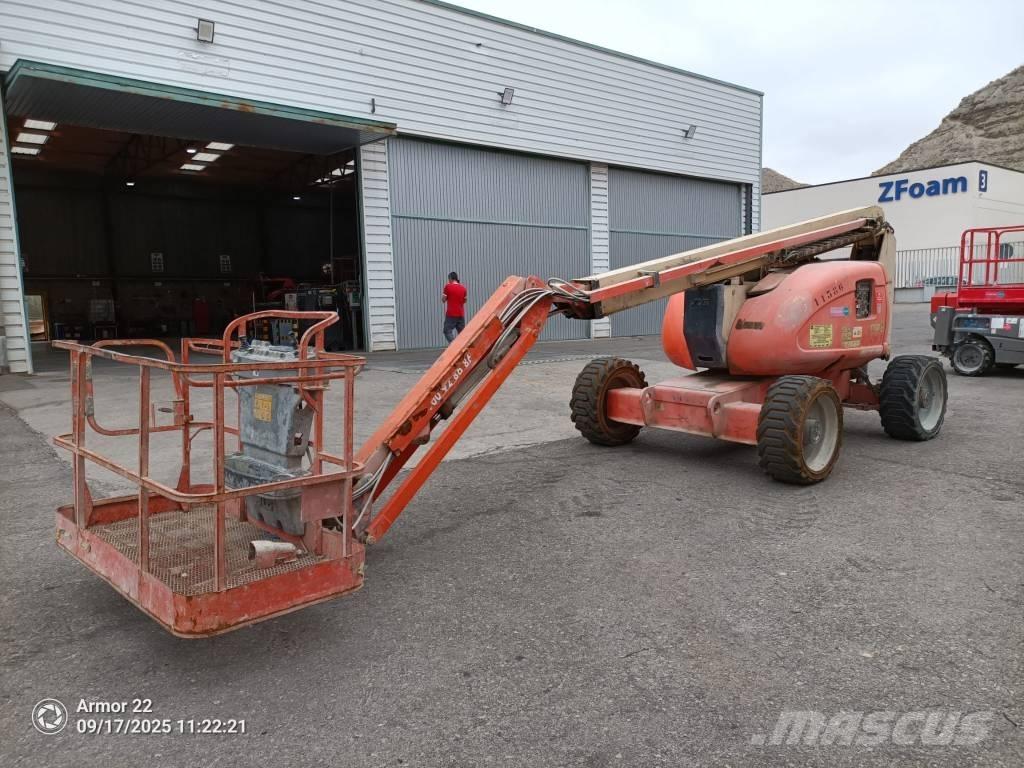 JLG 600 AJ Gelenkteleskoparbeitsbühnen