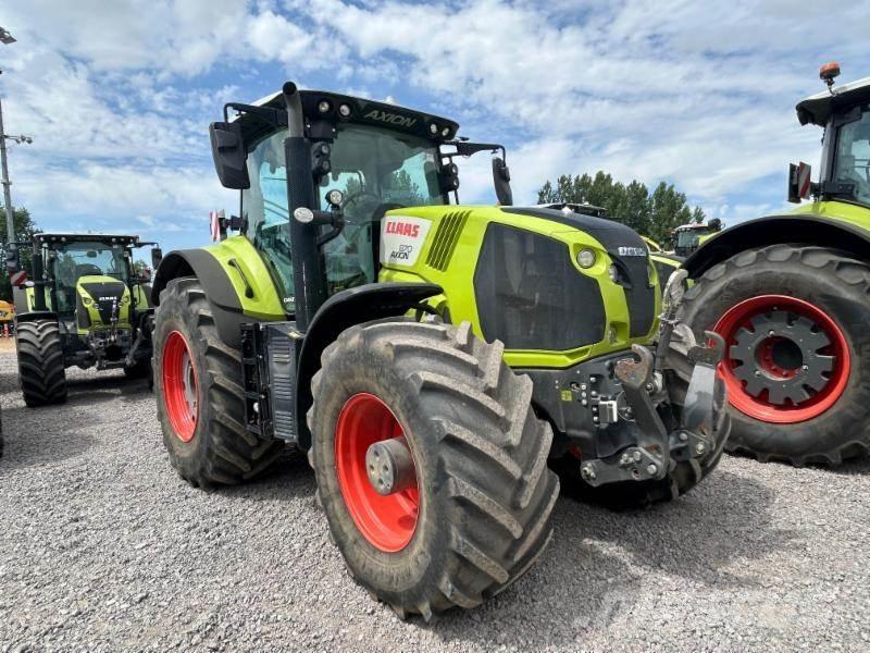 CLAAS AXION 870 Traktoren