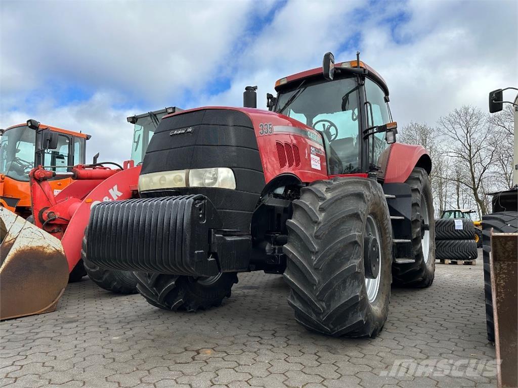 CASE Magnum 335 Traktoren