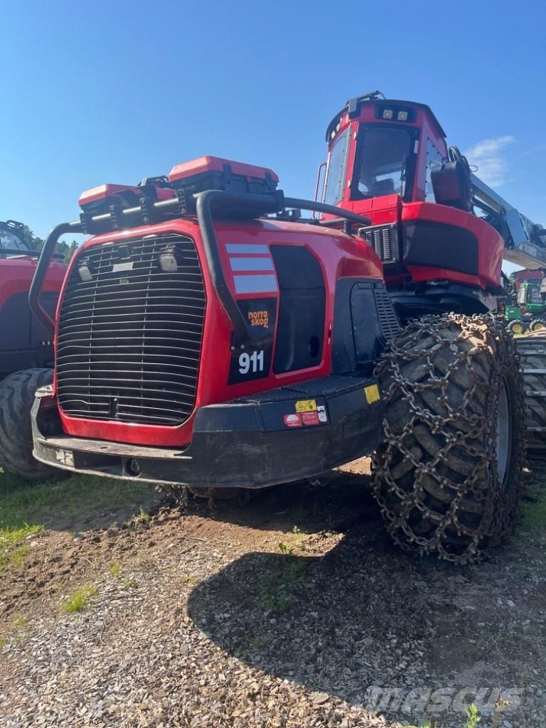 Komatsu 911CX-6 Harvester