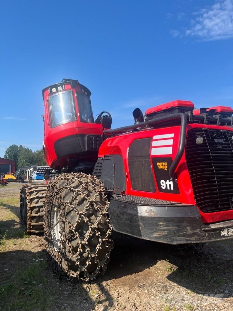 Komatsu 911CX-6 Harvester