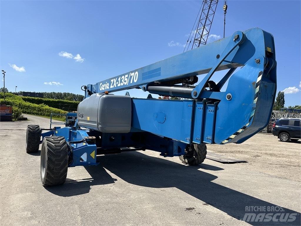 Genie ZX 135/70 Gelenkteleskoparbeitsbühnen