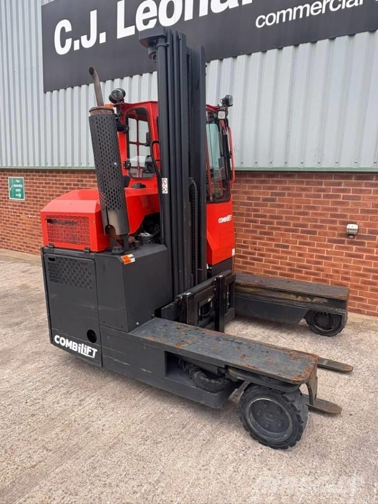 Combilift C 3000 Seitenstapler
