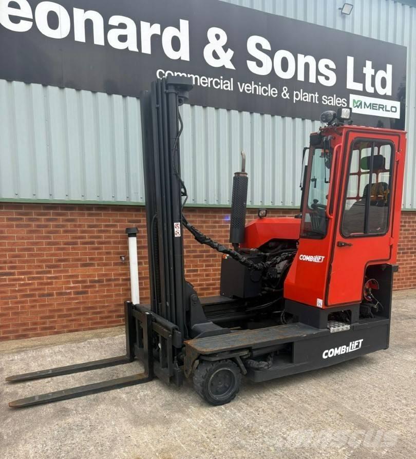 Combilift C 3000 Seitenstapler