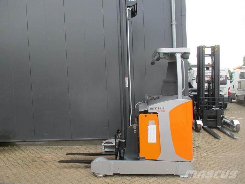 Still FM-X17 Schubmaststapler