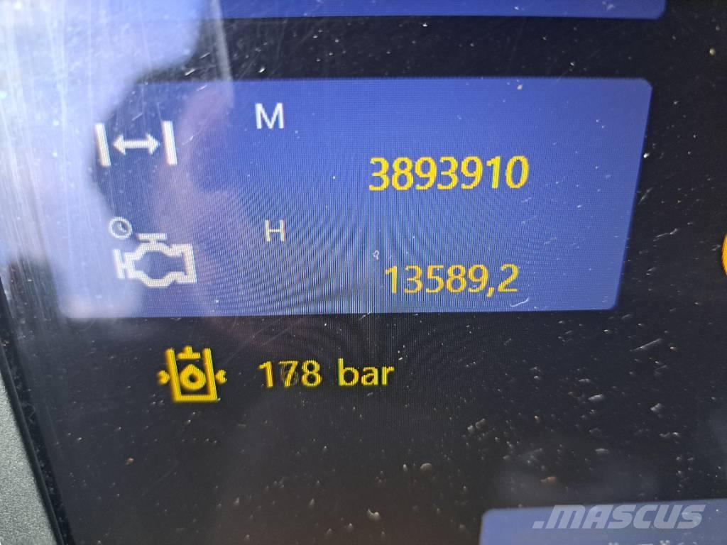 Komatsu 901xc Harvester