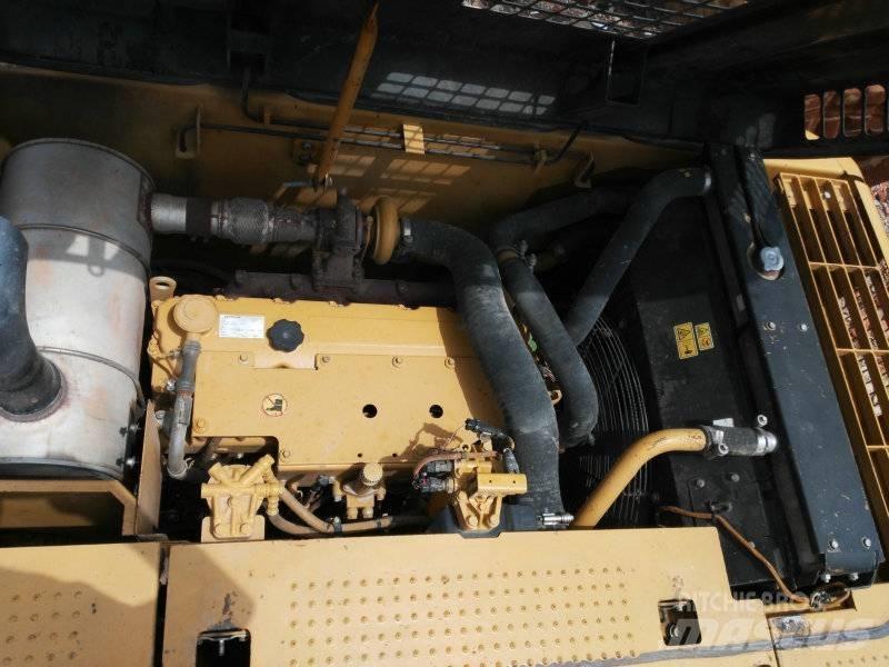 CAT 323 D L Raupenbagger