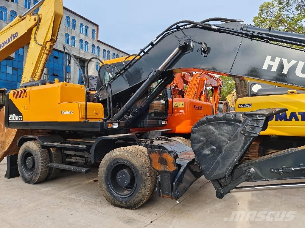 Hyundai R210W-9 Mobilbagger