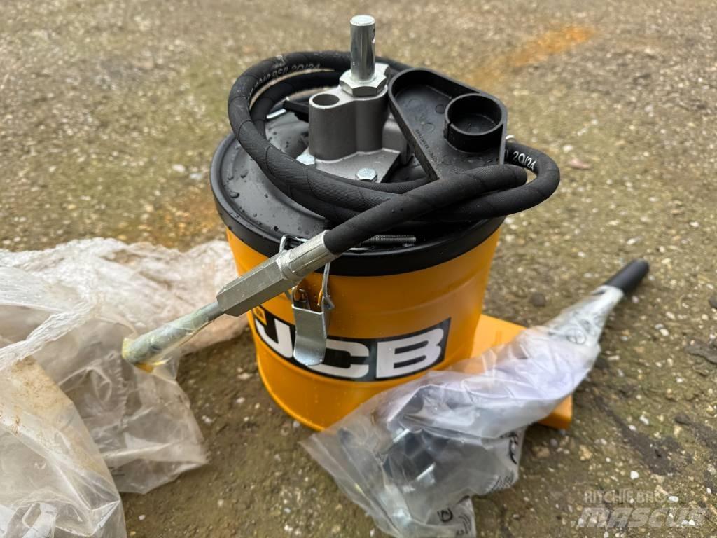 JCB 3CX 4X4 ( UNUSED ) Baggerlader