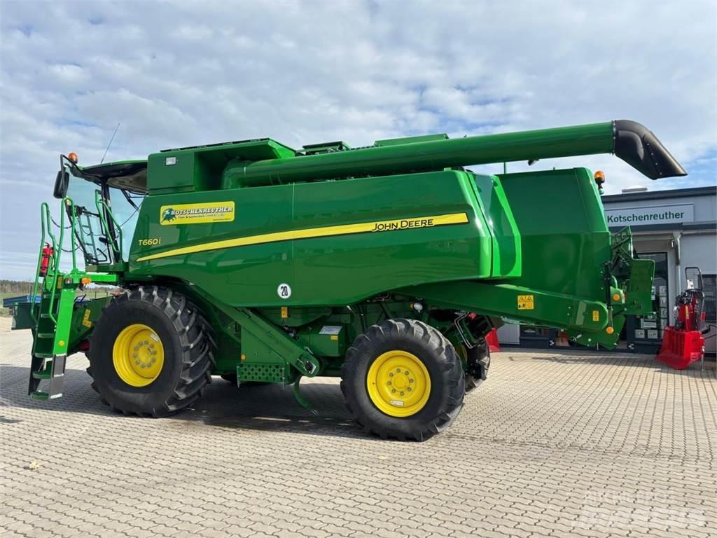 John Deere T660i Mähdrescher