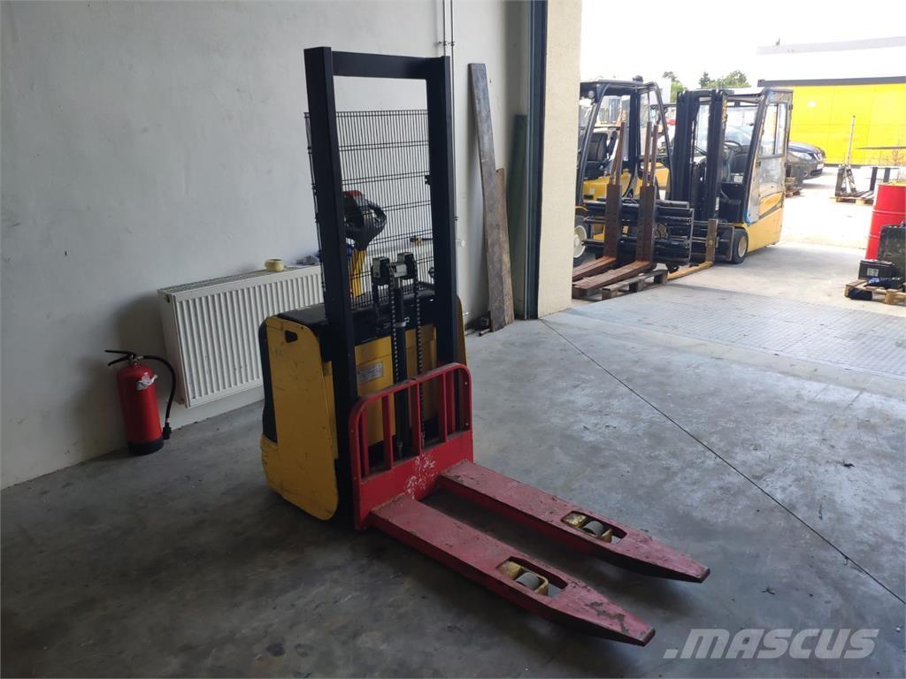Hyster S1.0E Selbstfahrstapler
