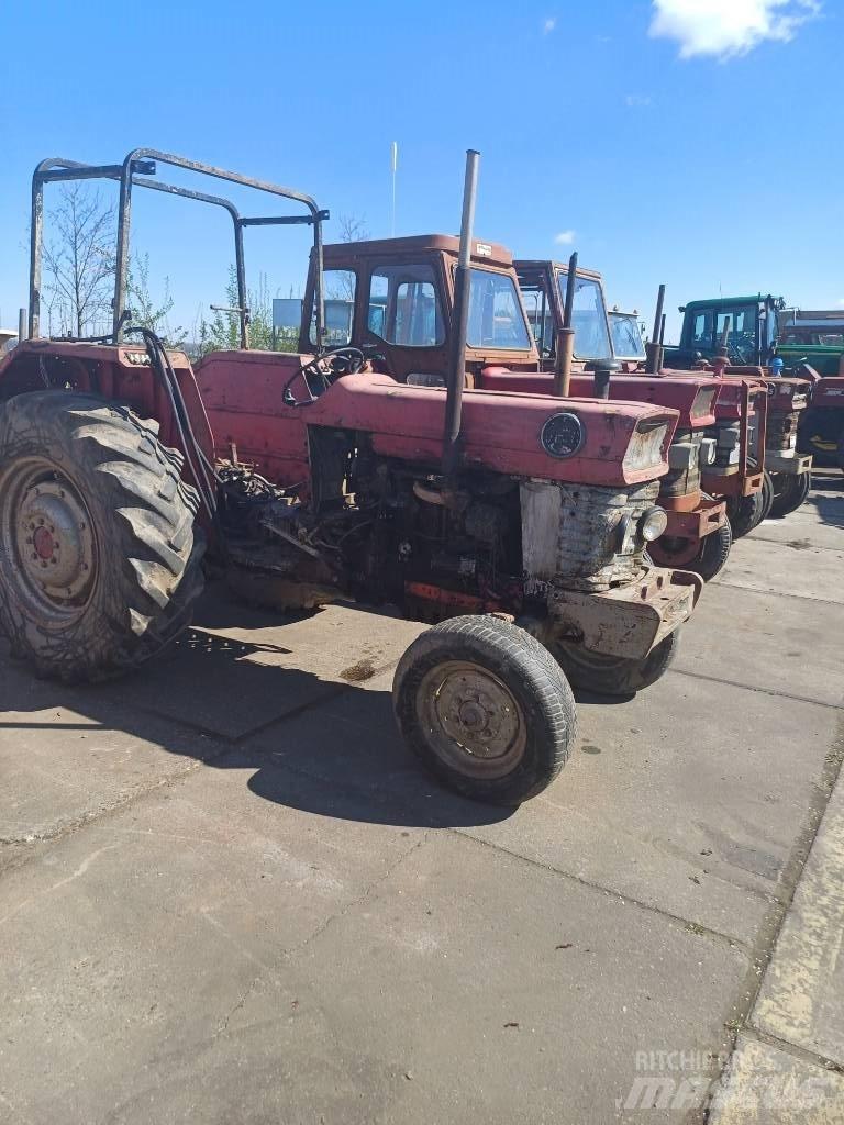Massey Ferguson 168 Traktoren