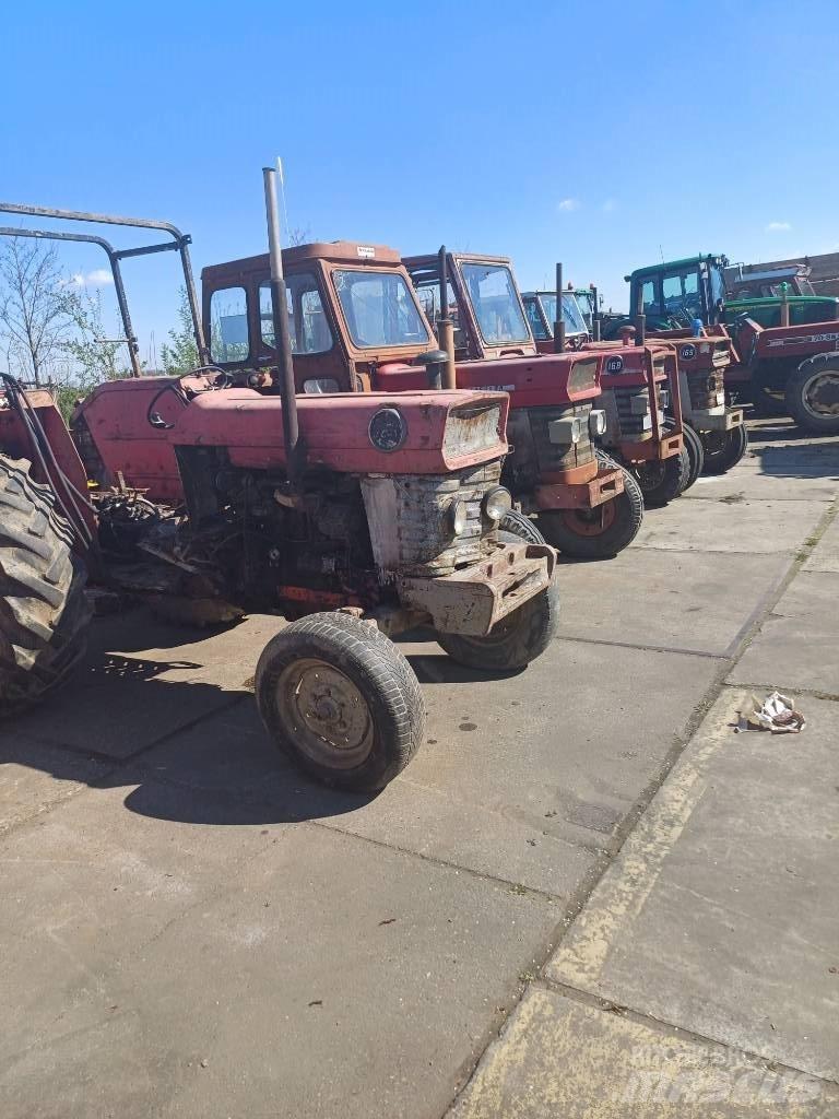 Massey Ferguson 168 Traktoren