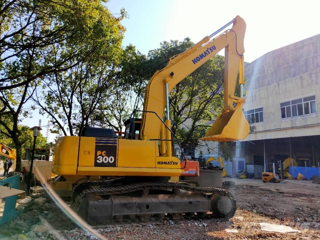 Komatsu PC300-7 Raupenbagger
