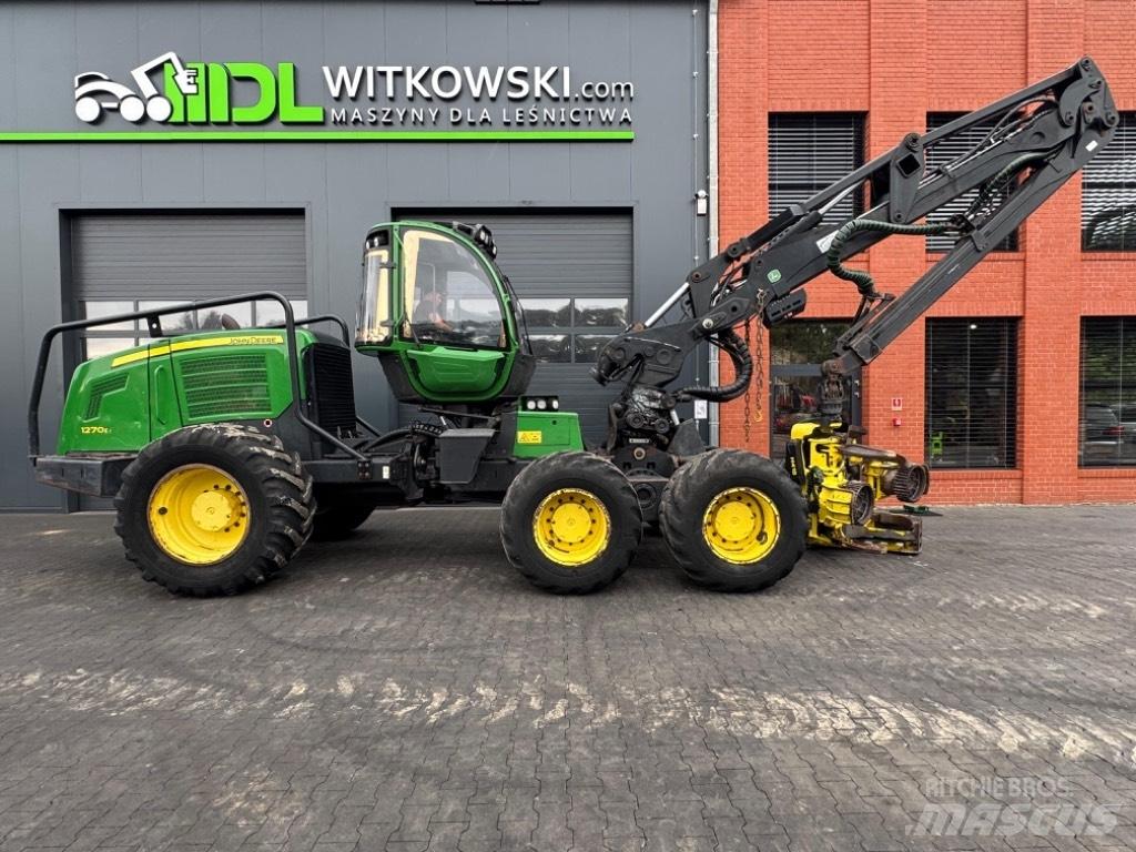John Deere 1270 E Harvester
