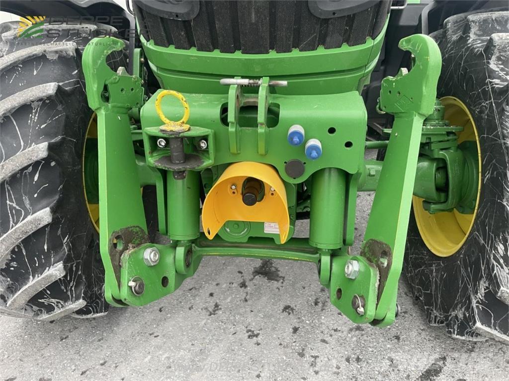 John Deere 6115R Traktoren