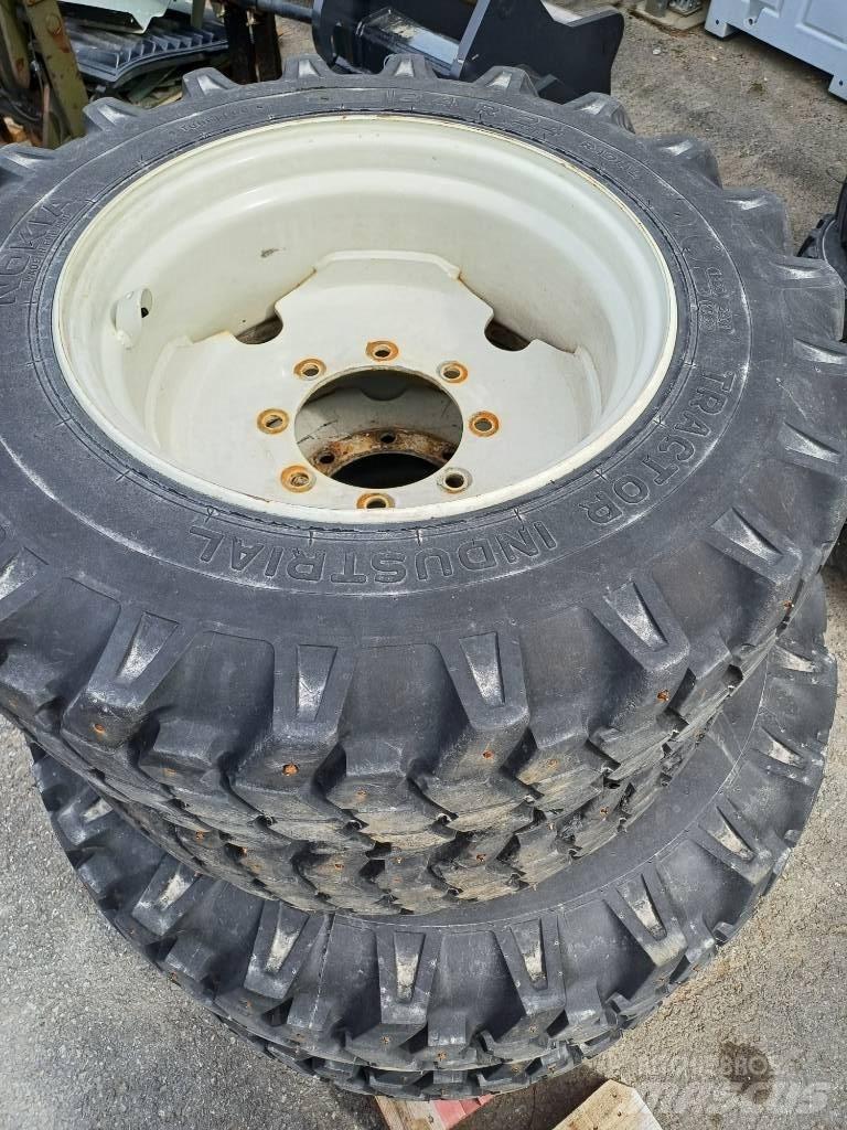 Valtra A 85 Traktoren