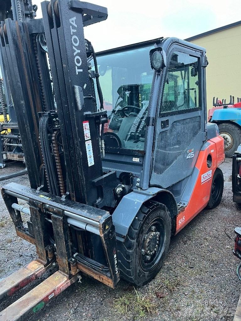 Toyota 40-8FD40N Dieselstapler
