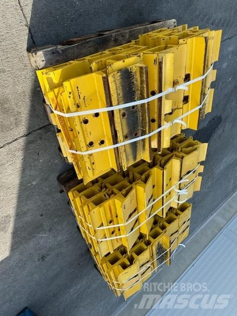 Komatsu d 85 plate Ketten