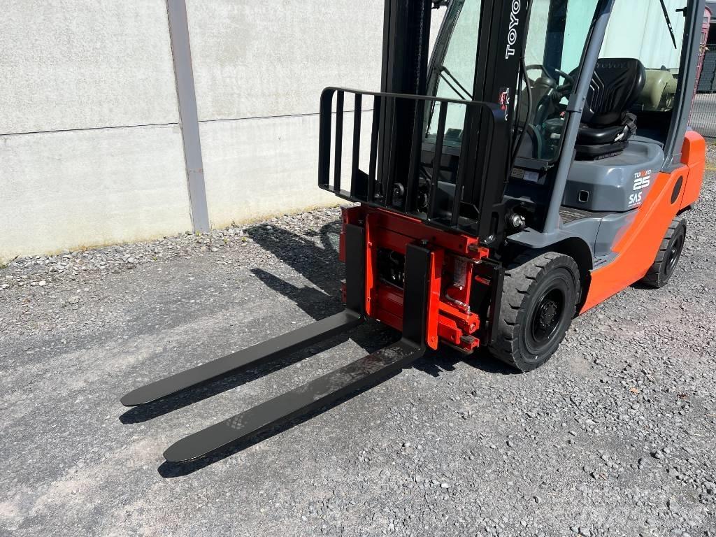 Toyota 02-8FGF25 Gasstapler