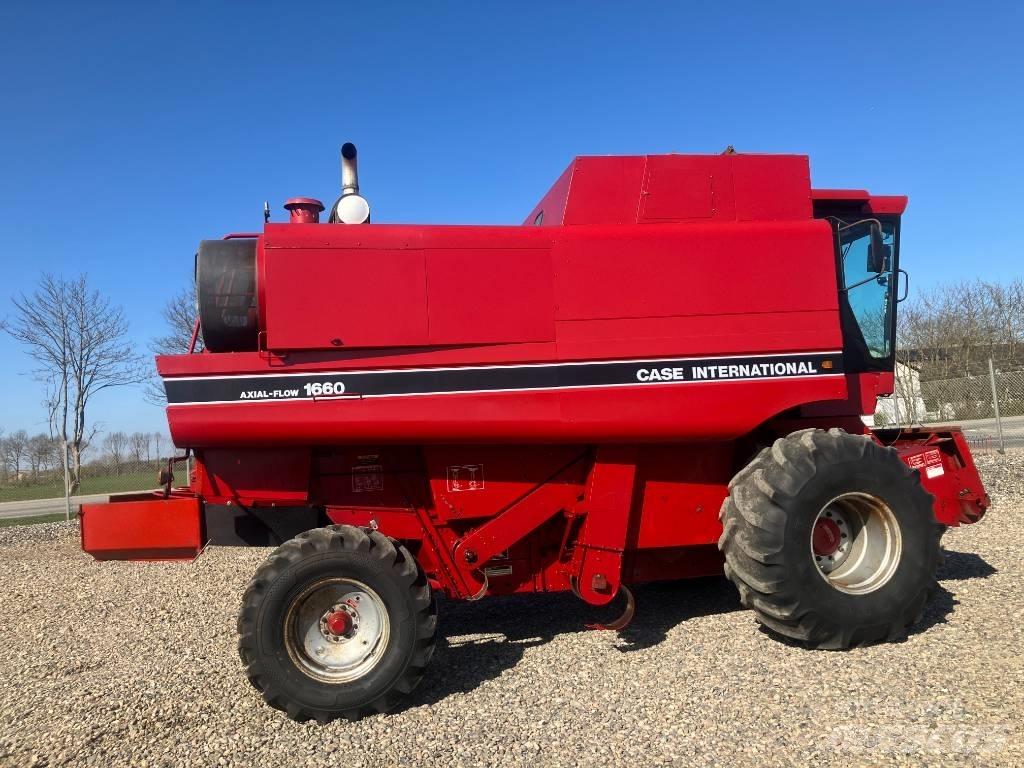 Case IH 1660 Mähdrescher