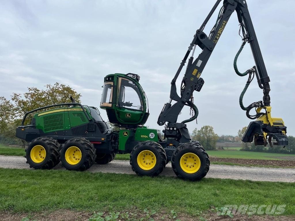 John Deere 1170G Harvester