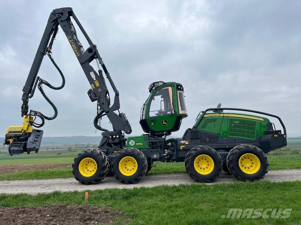 John Deere 1170G Harvester
