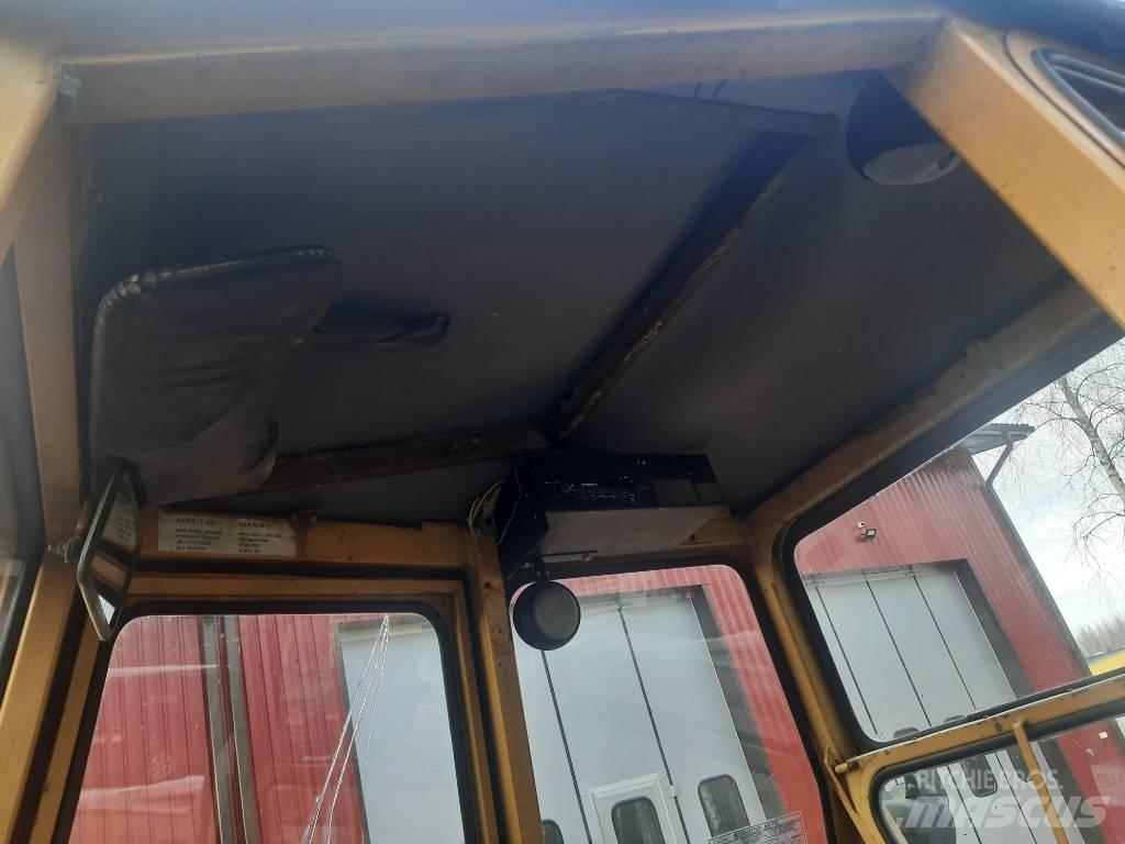 Valmet 702S 4 veto Traktoren