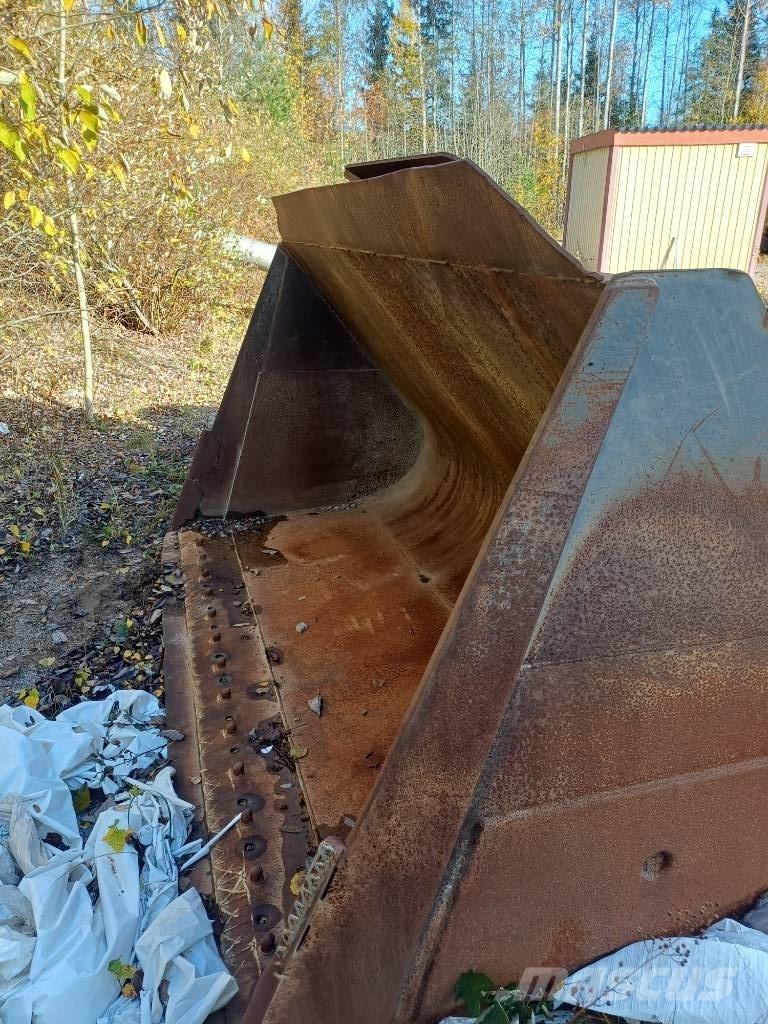 Volvo 120 Kauha Schaufeln