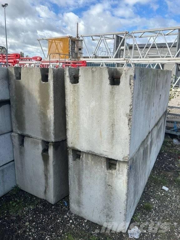 Potain MR 225 Turmdrehkrane