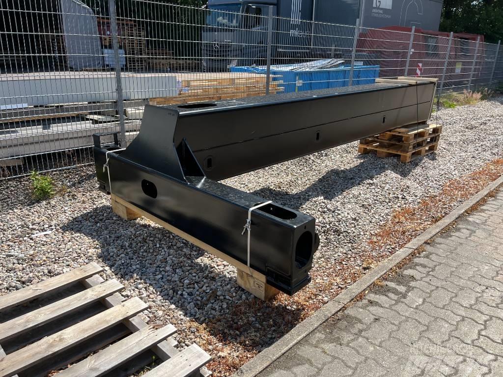 Elme 817 Reach-Stacker