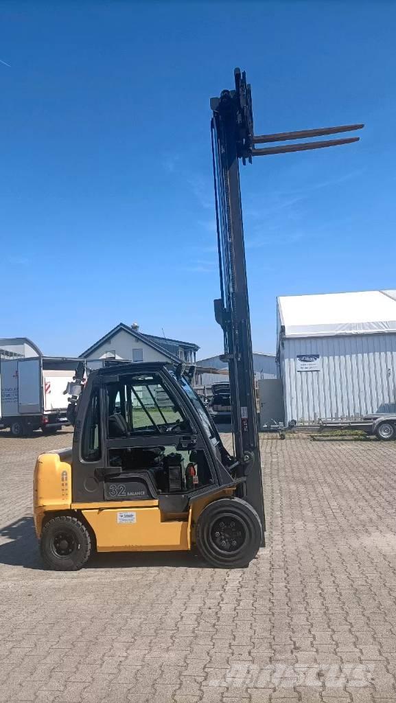 Nissan YG1 D2 A 32 Q Dieselstapler