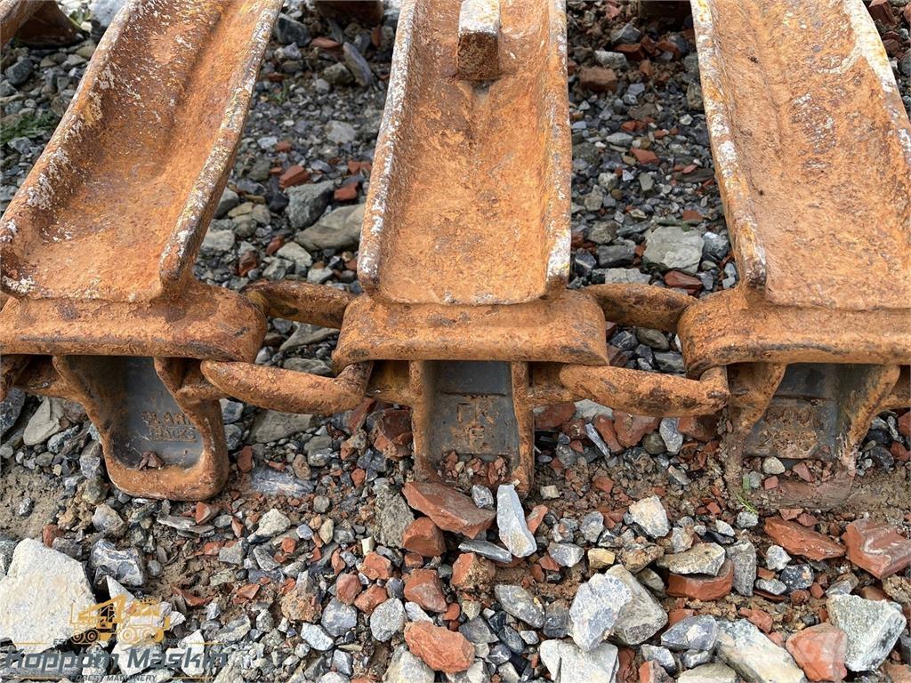 Clark ATF 600x26,5 Fahrwerke / Gummiketten