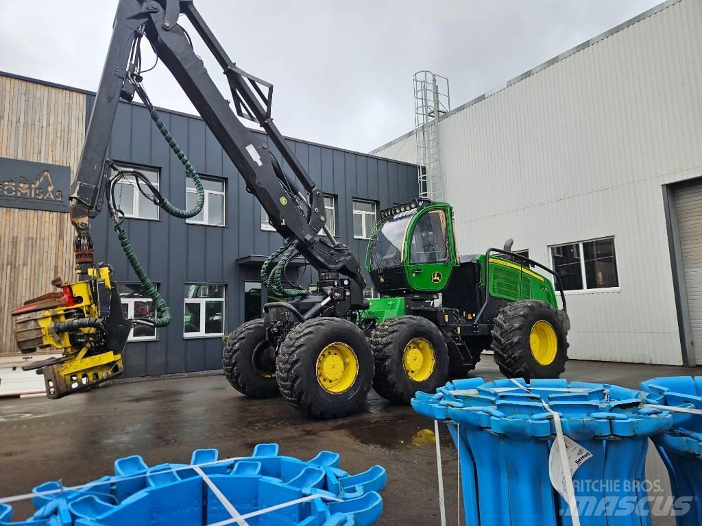 John Deere 1470 G Harvester