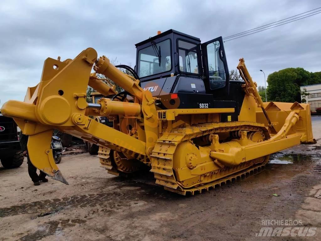 Shantui SD 32 Grader