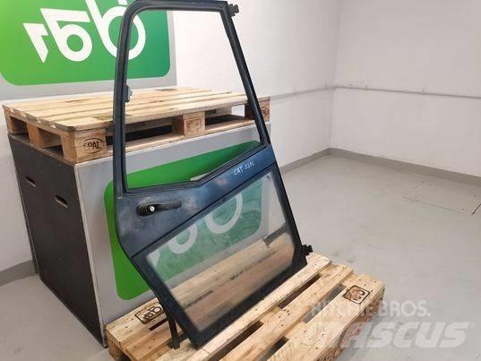 CAT TH 414C door Kabinen