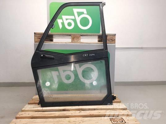 CAT TH 414C door Kabinen